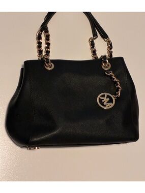 Michael Kors - Susannah Saffiano LG Black Leather Tote